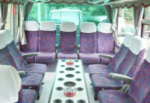 中型観光バス 外観2