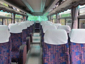 中型観光バス 外観3