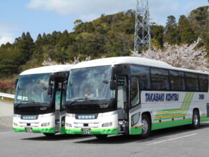 大型観光バス 外観1